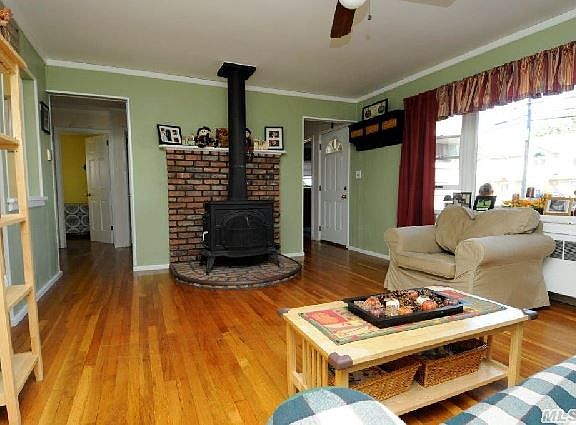3rd image of 132 Wilson St