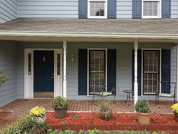 3rd image of 190 Sumter Dr