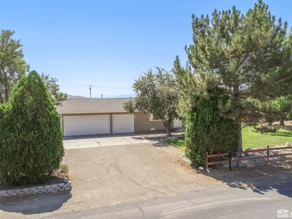 40 Hercules Dr, Sparks, NV 89441