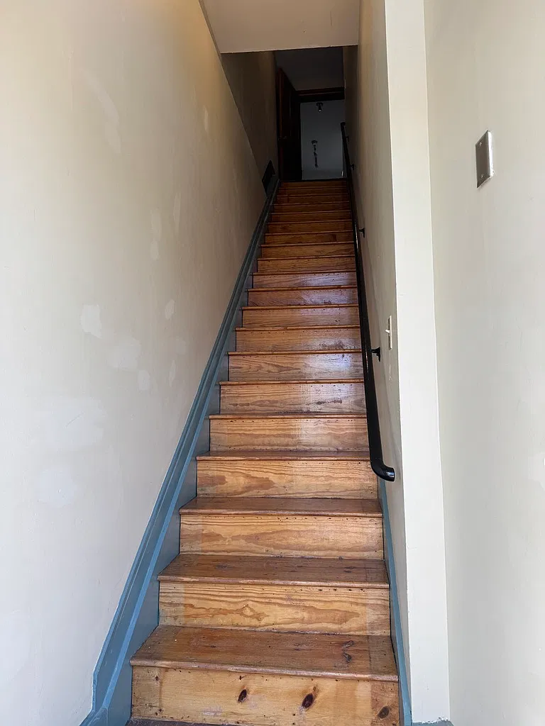 237 N. Sycamore Street - B — Photo 2