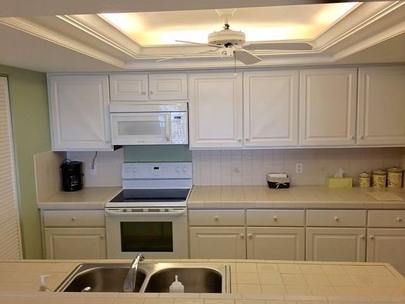 2nd image of 234 NE Edgewater Dr APT 102