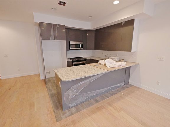 2nd image of 66 Jefferson Ave