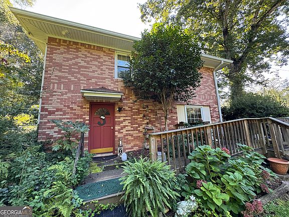 5th image of 246 Woodvale St