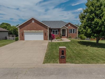 381 Prairie Ridge Dr, Lebanon, MO, 65536