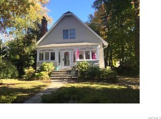 53 Grapal Pl, Rye, NY 10580
