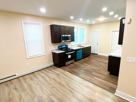 5th image of 183 Isabella Ave #1