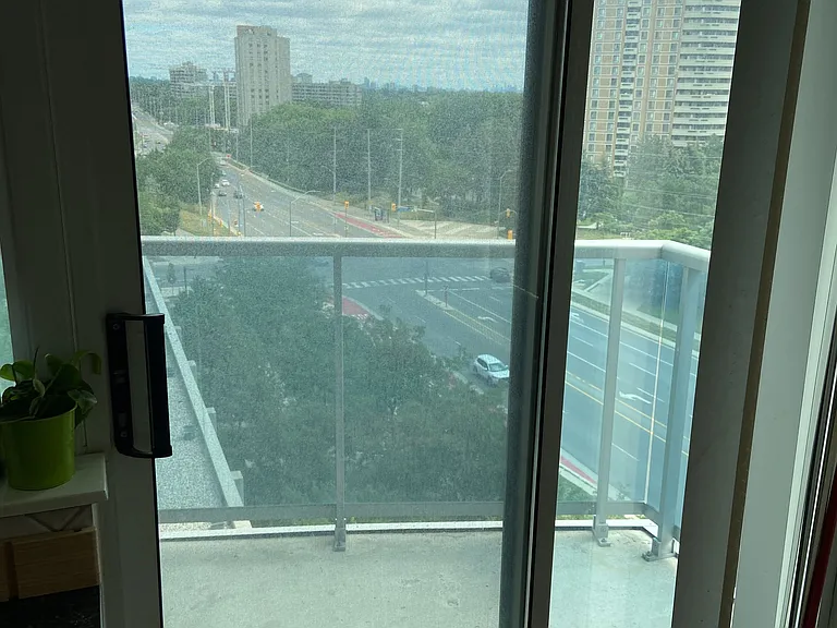 70 Absolute Ave E #703 — Photo 19