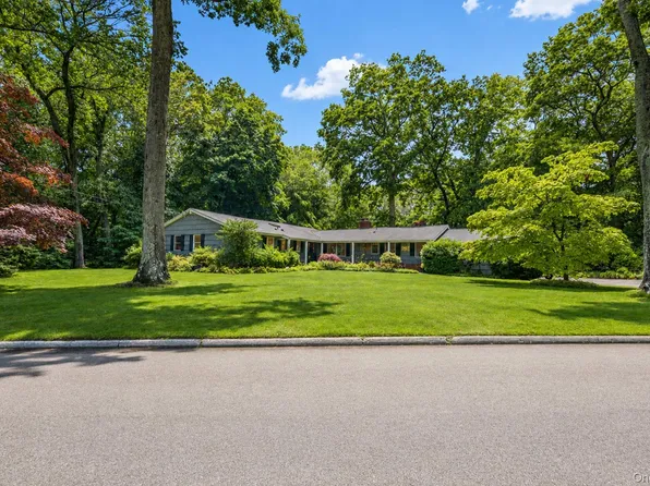 27 Longwood Drive, South Huntington, NY 11746