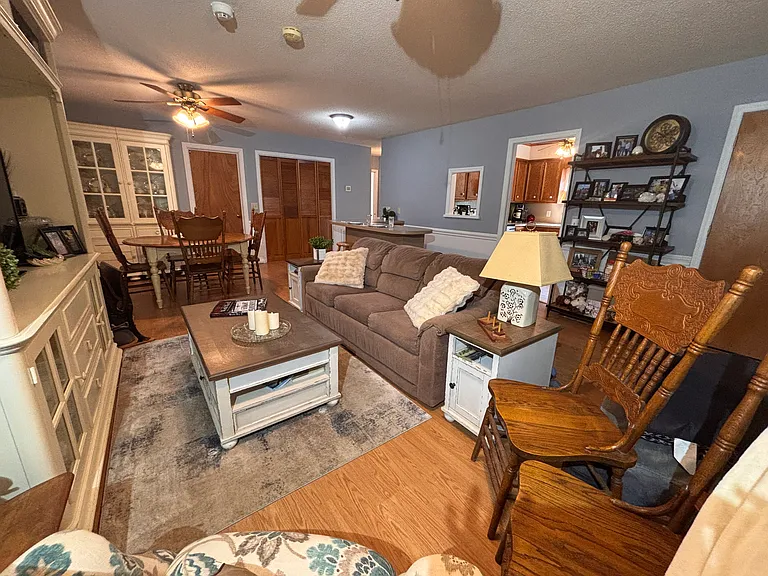 276 Plaza Dr — Photo 4