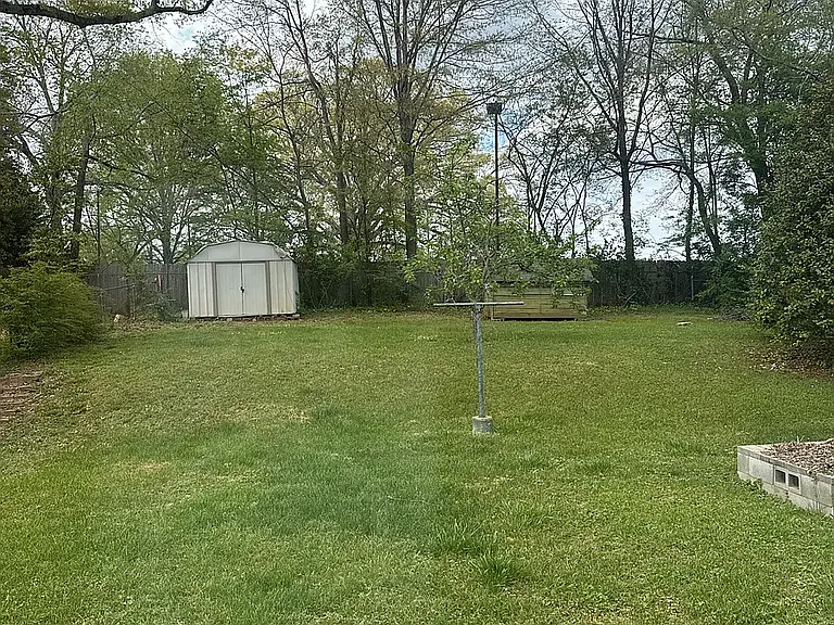 1381 Quarles Ave SE — Photo 11