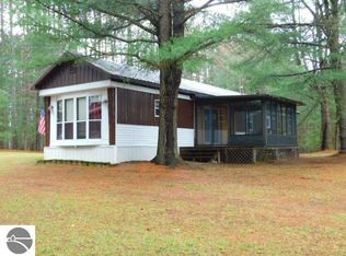 1118 Hall Rd SW, South Boardman, MI 49680