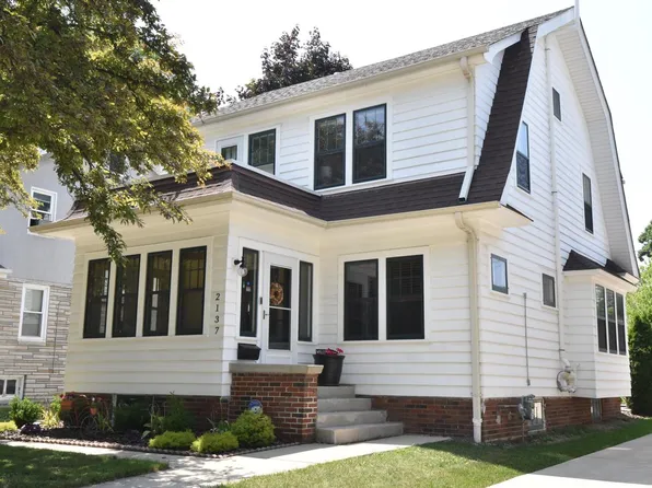 2137 South 86th STREET, West Allis, WI 53227