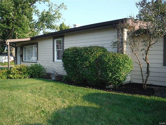 3rd image of 1003 Brookfield Dr