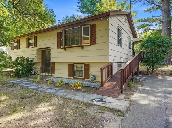 98 Conant Road, Nashua, NH 03062