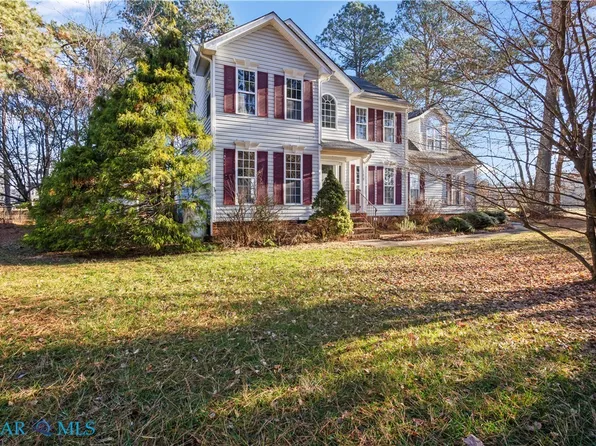 1300 Blossom Ln, West Point, VA 23181