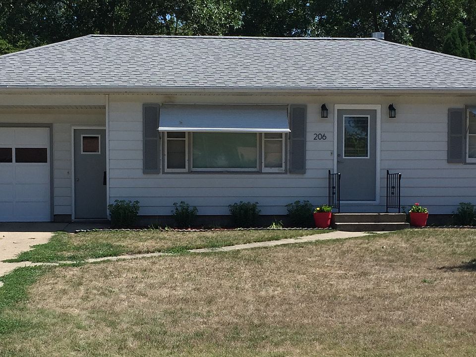Front view of the home. 