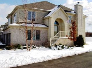 54 Beaconsfield Ct, Lincolnshire, IL 60069