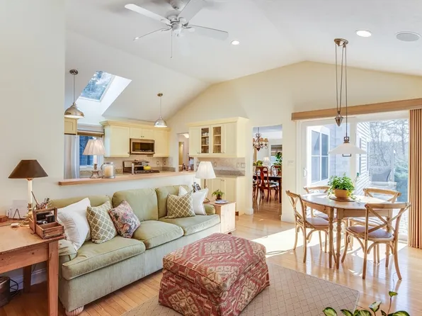 28 Butten Mews Unit 28, Plymouth, MA 02360