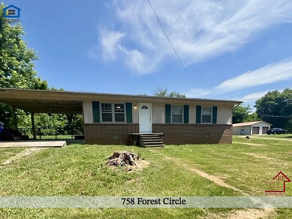 758 Forest Cir