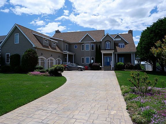 2nd image of 12314 Southhampton Dr