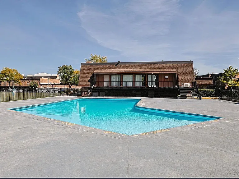 631 Derry Ct #3C — Photo 9
