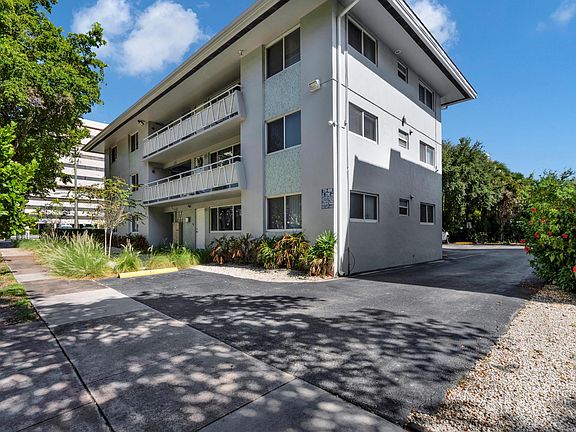 2nd image of 216 Calabria Ave APT 11