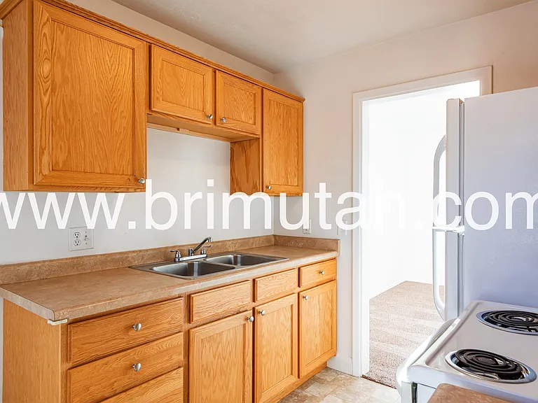 2241 E. Laney Ave. - E — Photo 7