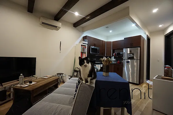 Rented by Rennit Inc. | media 10