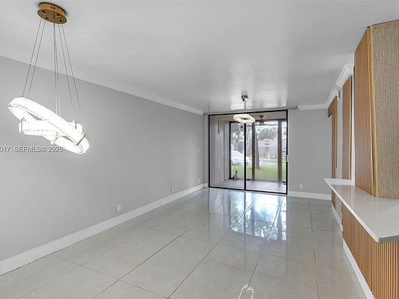 5th image of 213 Lake Pointe Dr APT 106