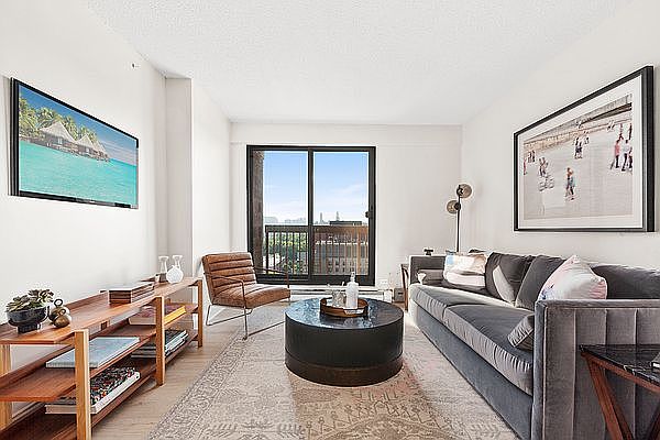 1st image of 1890 Lex Ave #8G