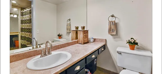 2 bed, 1032 sqft, $2,200 — Photo 3