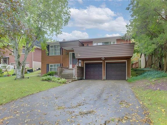 2nd image of 350 Coleridge Pl
