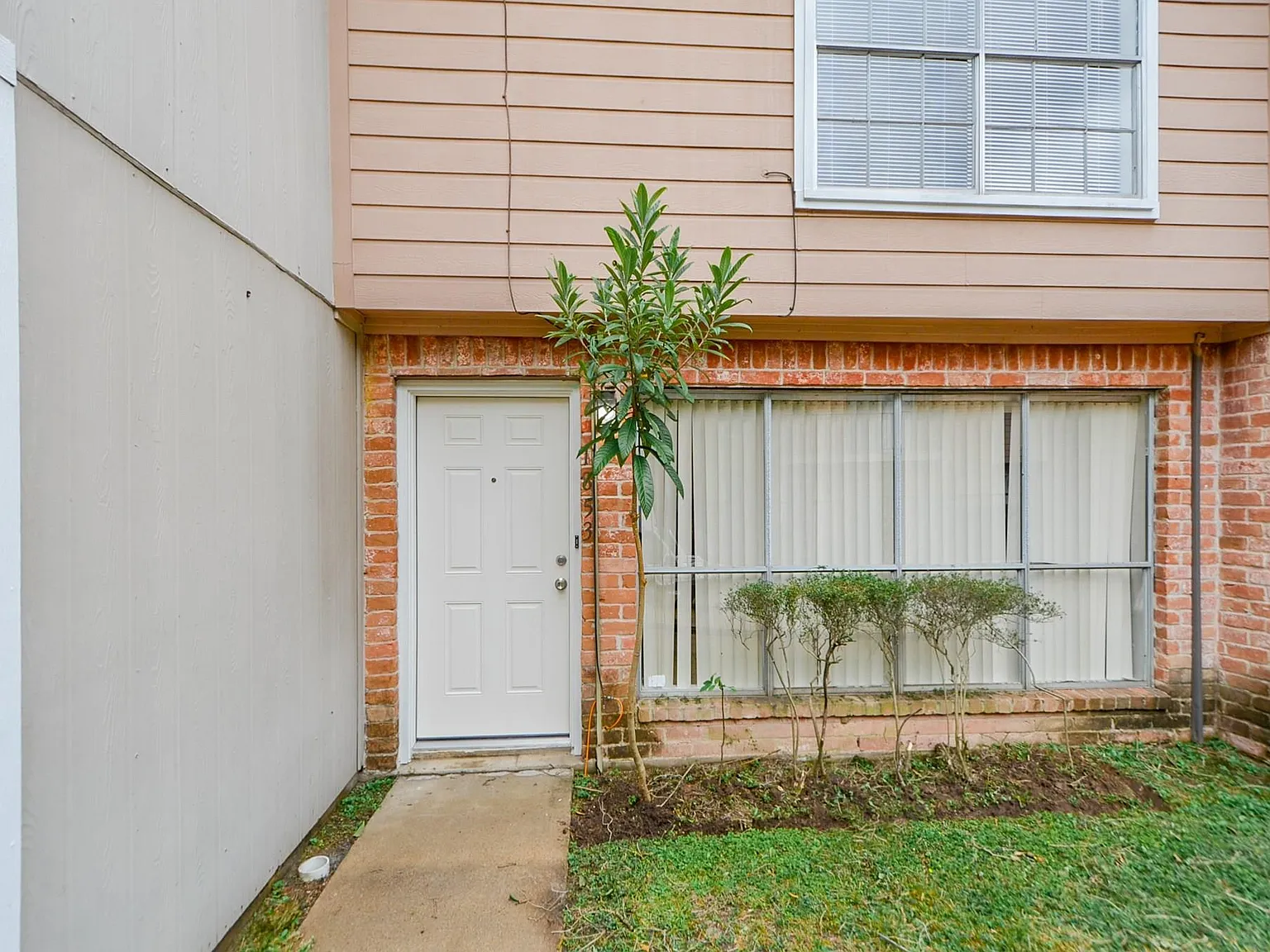 3 bed, 2.5 bath, 1476 sqft, $1,750 — Photo 4