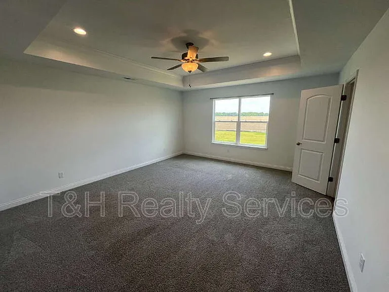 7073 Fowler Dr — Photo 8