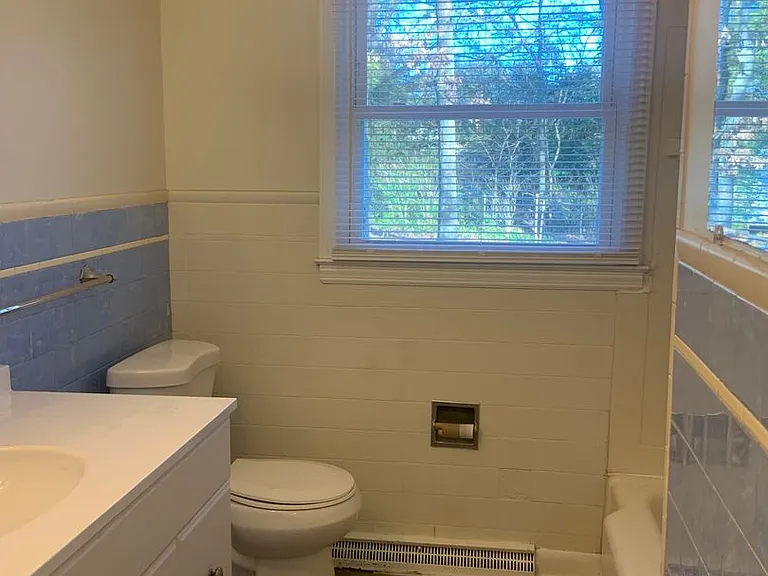 1409 Caldwell St — Photo 9
