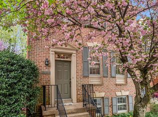 5918 Woodfield Estates Dr, Alexandria, VA 22310