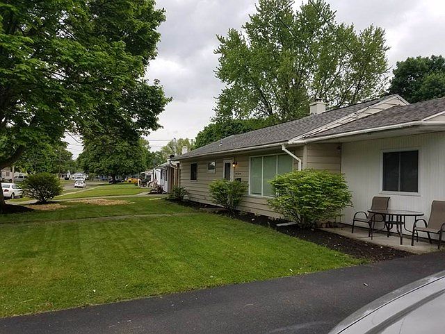 1st image of 113 Berkley Ln