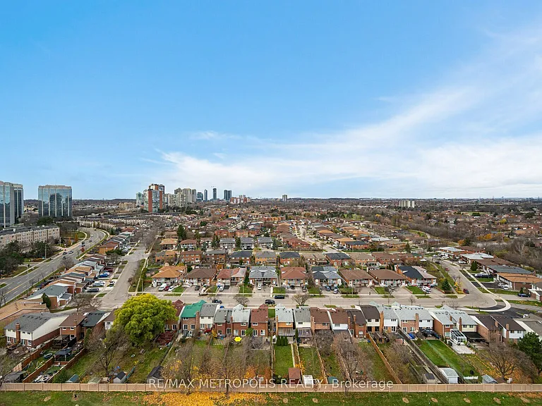 202 Burnhamthorpe Rd E #1704 — Photo 26