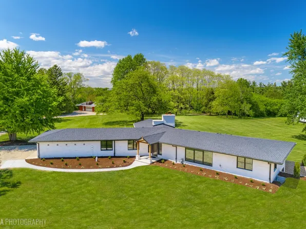 23489 N Old Barrington Rd, Barrington, IL 60010