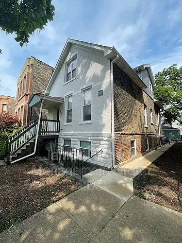 827 N Francisco Ave #2 Photo 1