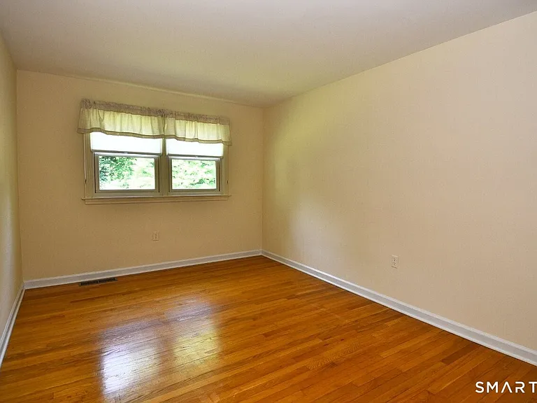1 Romindon Ct — Photo 22