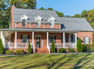 21210 Bethel Church Rd, Cornelius, NC 28031