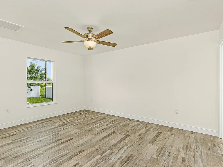 2603 NE 19th Ave — Photo 10