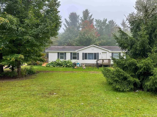 270 Taylor Rd, Gwinn, MI 49841