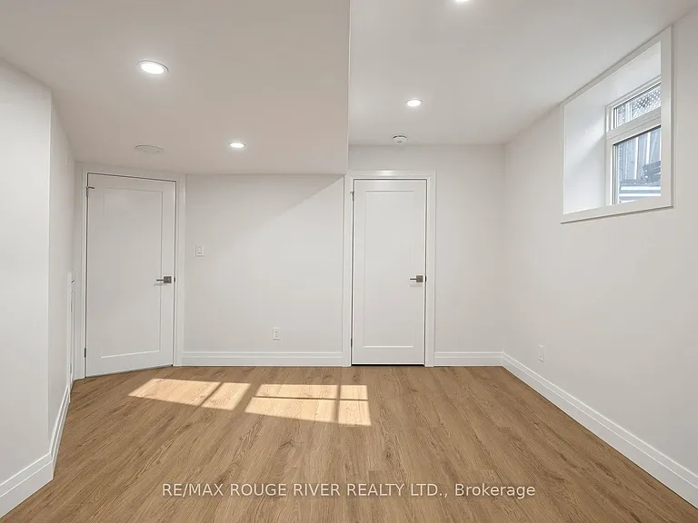 344 Centennial Rd #BASEMENT — Photo 19
