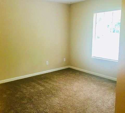4th image of 304 Arrowhead Dr
