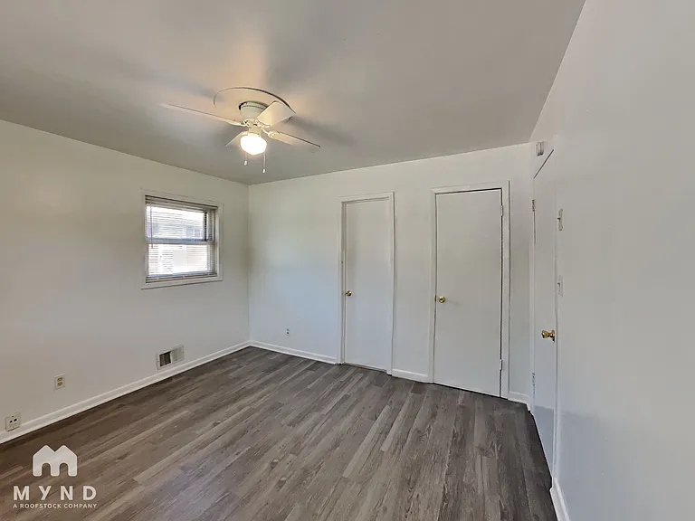 1429 Vesta Ave #B — Photo 8