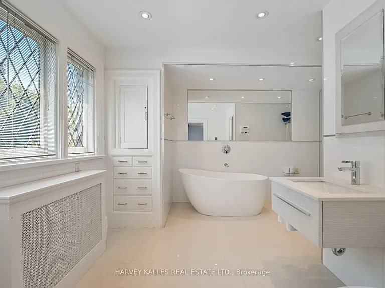 14 Dewbourne Ave — Photo 17