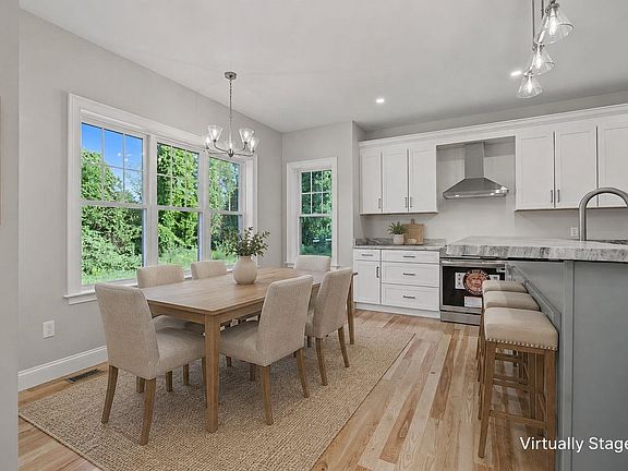 2nd image of 131 Merrimack Street