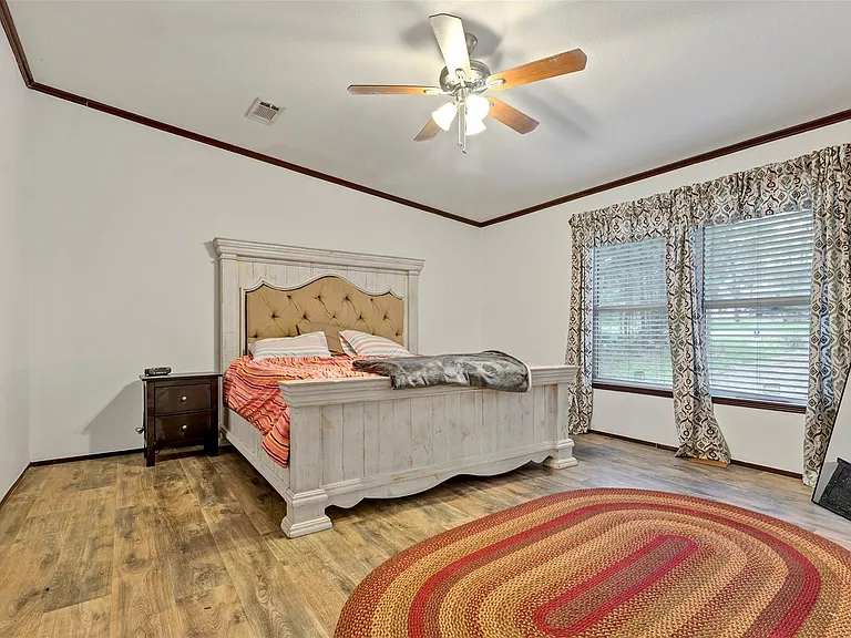 271 Shoreline Dr — Photo 14